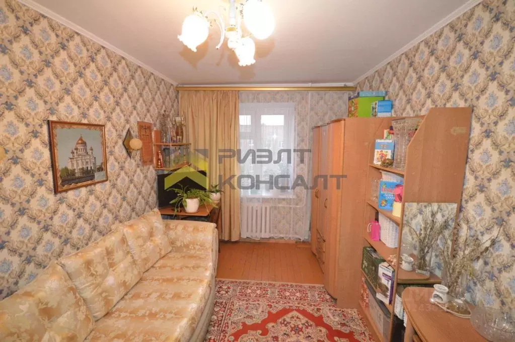 2-к кв. Омская область, Омск ул. 10 лет Октября, 181 (47.0 м) - Фото 2