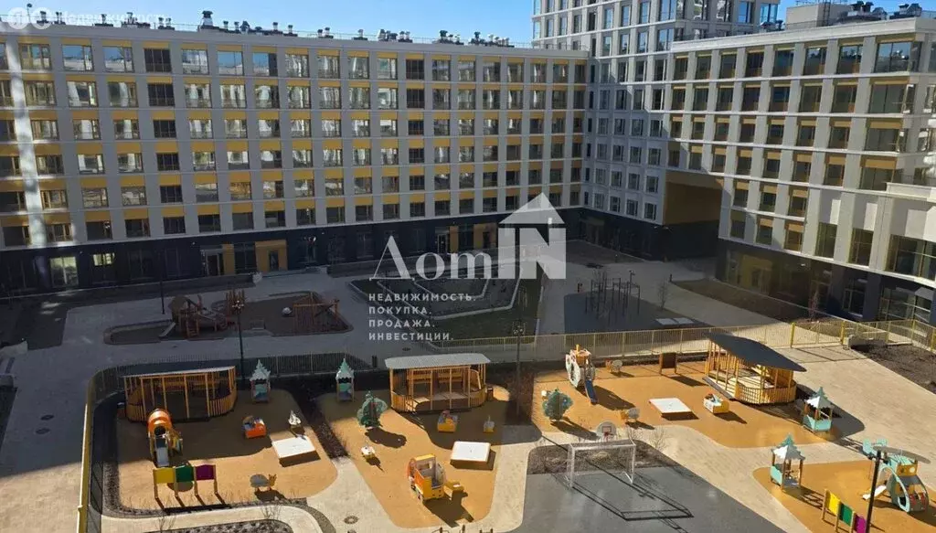 4-комнатная квартира: Санкт-Петербург, улица Челюскина, 10 (80 м) - Фото 1