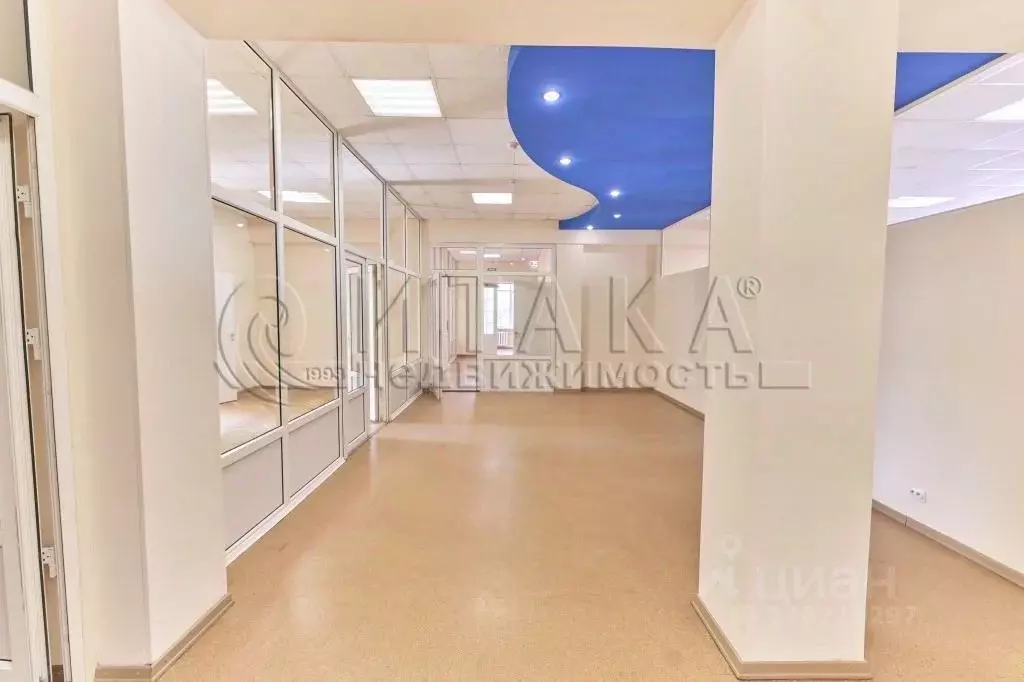 Помещение свободного назначения в Санкт-Петербург ул. Бабушкина, 3 ... - Фото 1