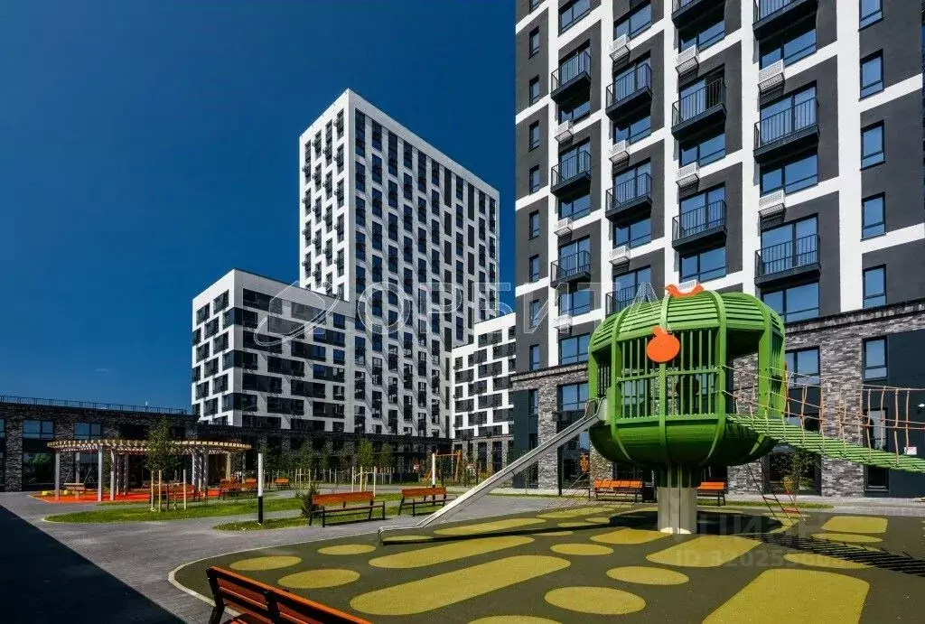2-к кв. Тюменская область, Тюмень ул. Ветеранов Труда, 36к1 (57.4 м) - Фото 1