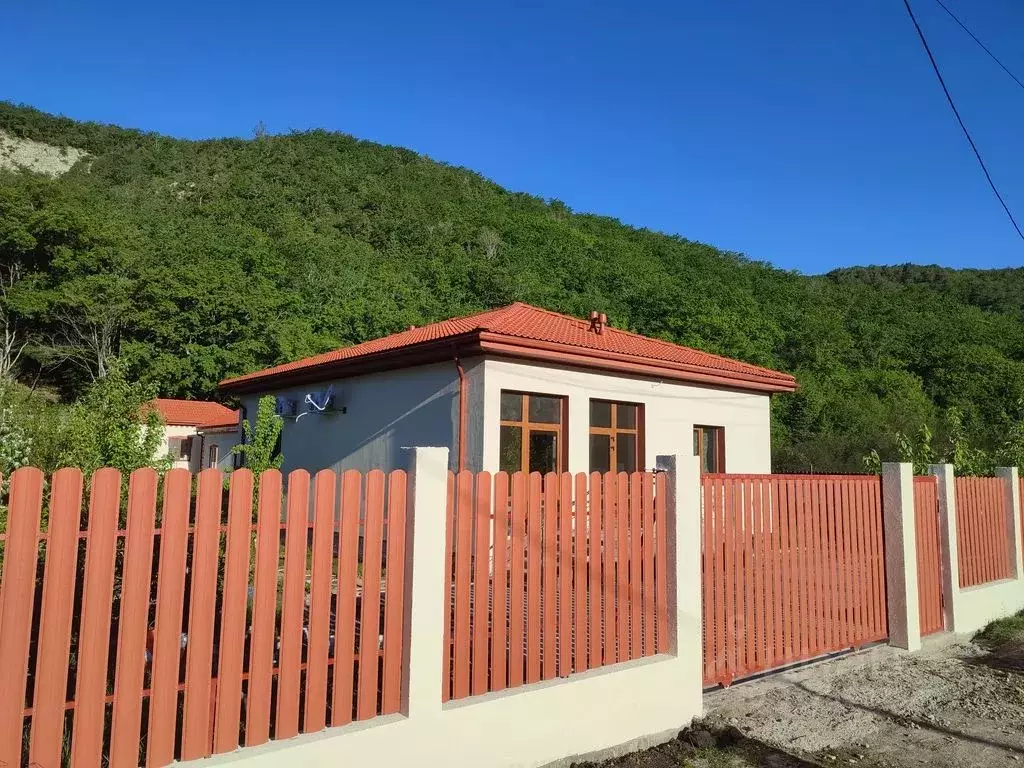 Дом в Краснодарский край, Геленджик городской округ, с. Прасковеевка ... - Фото 1