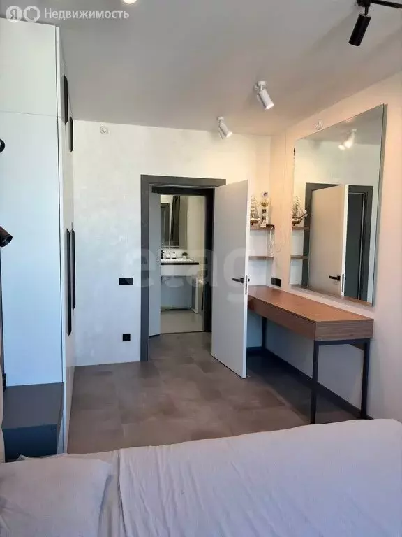 3-комнатная квартира: Набережные Челны, улица Раскольникова, 18 (63.2 ... - Фото 2