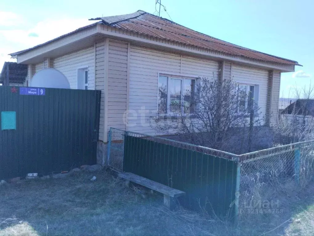 Дом в Челябинская область, Уйский муниципальный округ, д. Брюхово ул. ... - Фото 0