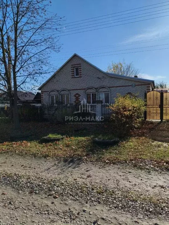 Дом в Брянская область, Почеп ул. Матвея Блантера, 3 (95 м) - Фото 1