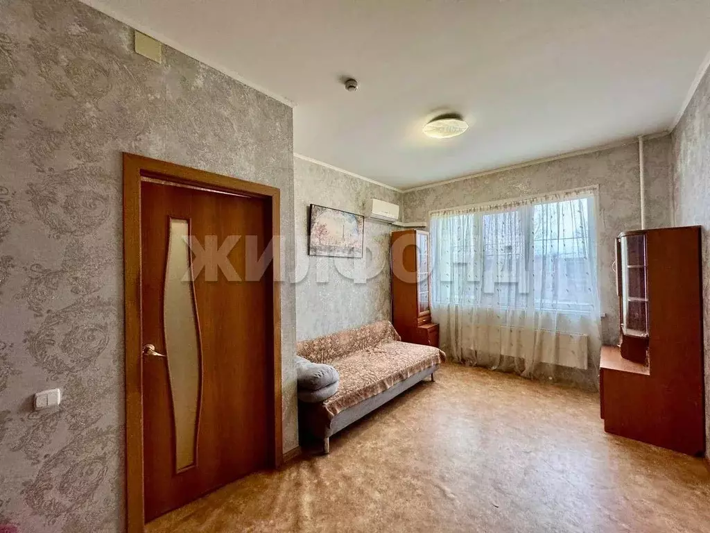 1-к кв. Кемеровская область, Ленинск-Кузнецкий Топкинская ул., 150/1 ... - Фото 1