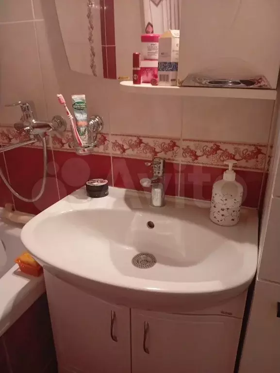 Комната 17 м в 2-к., 9/17 эт. - Фото 1