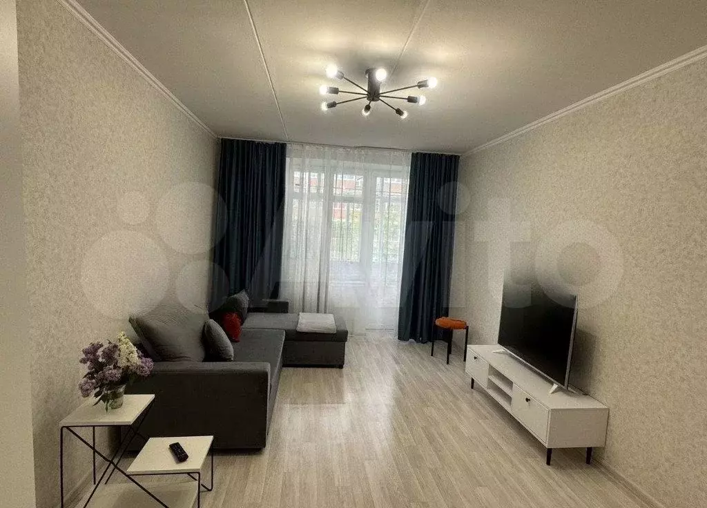 2-к. квартира, 43 м, 7/9 эт. - Фото 1