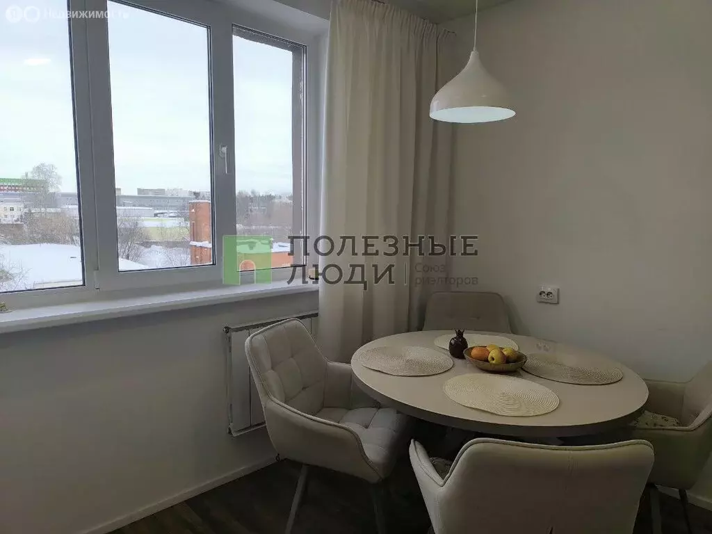 2-комнатная квартира: Ижевск, Удмуртская улица, 296 (52.5 м) - Фото 2