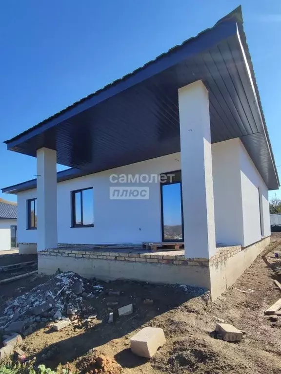 Дом в Башкортостан, Октябрьский ул. Буровиков, 63 (100 м) - Фото 1