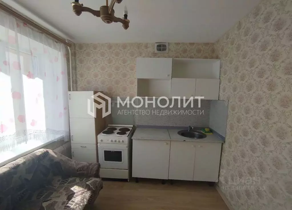 1-к кв. Белгородская область, Старый Оскол Макаренко мкр, 6 (40.0 м) - Фото 2