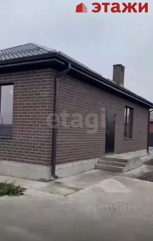 Дом в Калмыкия, Целинный район, с. Троицкое ул. Космонавтов, 1 (109 м) - Фото 1