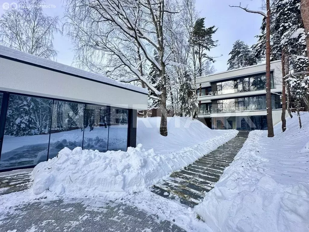 Дом в деревня Веледниково, Живописная улица (650 м) - Фото 2