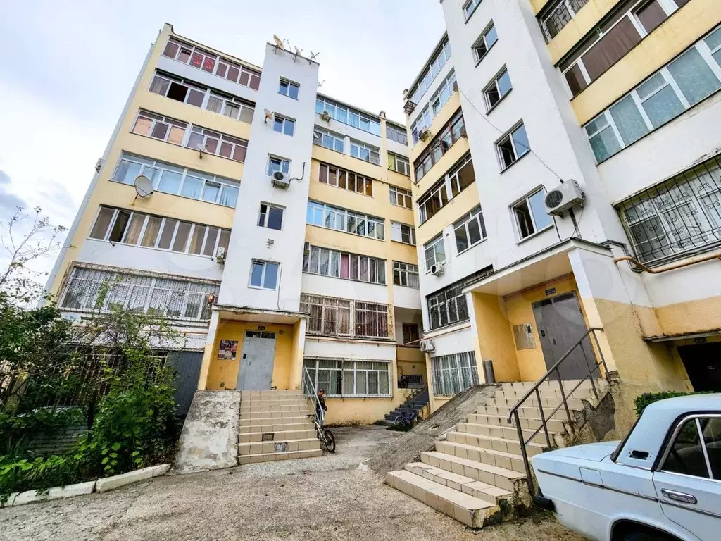 3-к. квартира, 100 м, 1/7 эт. - Фото 0