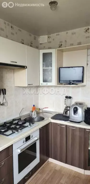 3-комнатная квартира: Нижний Тагил, улица Ильича, 70 (62.2 м) - Фото 1