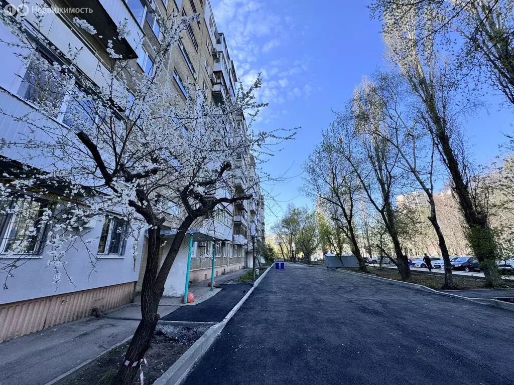 3-комнатная квартира: Саратов, улица имени А.И. Хользунова, 16/34 ... - Фото 0