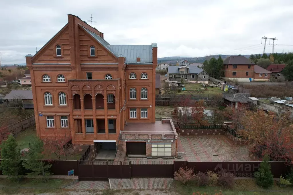 Коттедж в Красноярский край, Красноярск Детская ул., 29 (630 м) - Фото 1