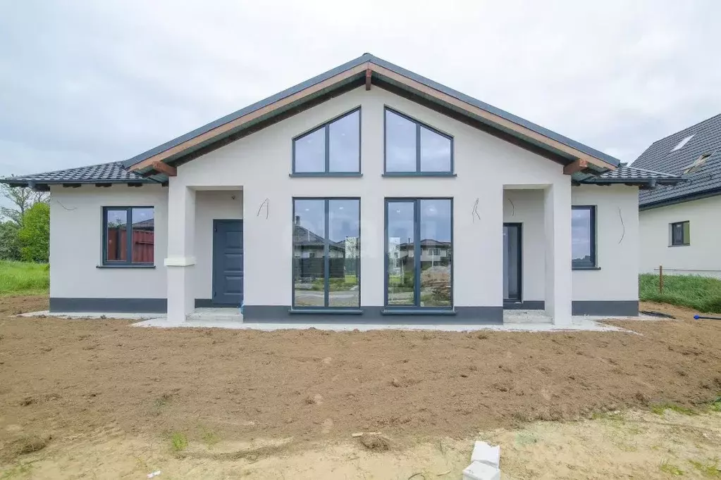 Дом в Калининградская область, Гурьевский муниципальный округ, пос. ... - Фото 1