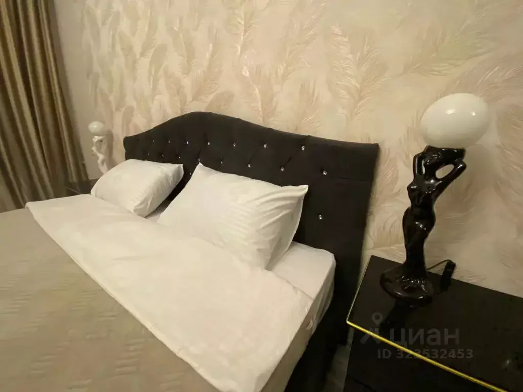 3-к кв. Челябинская область, Магнитогорск ул. Строителей, 49 (100.0 м) - Фото 1