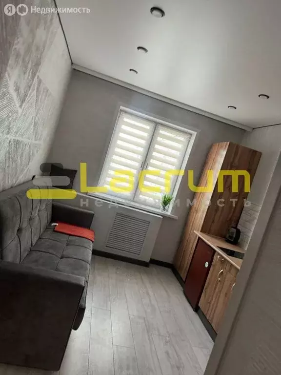 Квартира-студия: Красноярск, улица Железнодорожников, 9 (12 м) - Фото 0