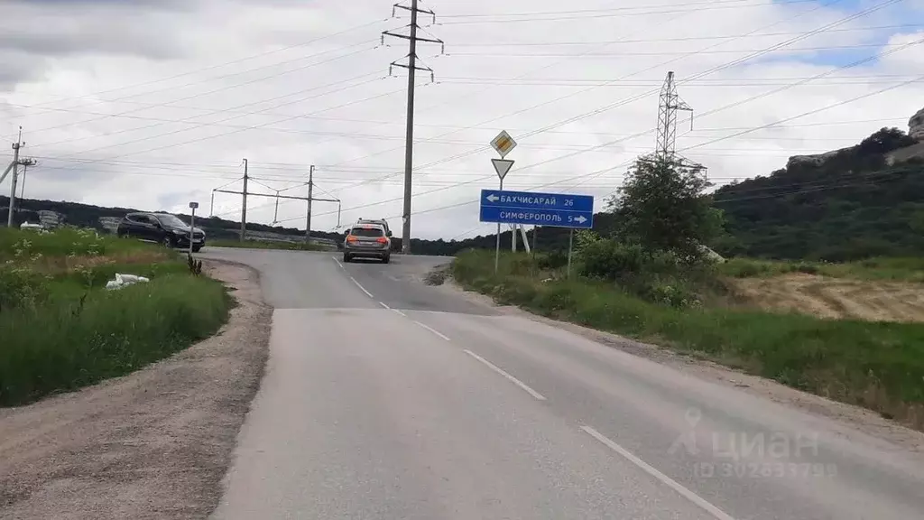 Участок в Крым, Симферопольский район, Перовское с/пос, с. ... - Фото 2