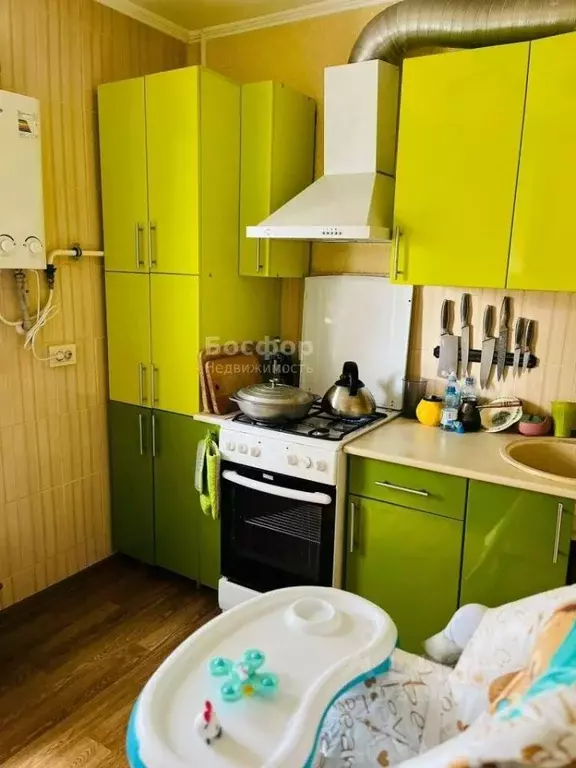 2-к кв. Крым, Феодосия ул. Крымская, 84 (56.1 м) - Фото 0