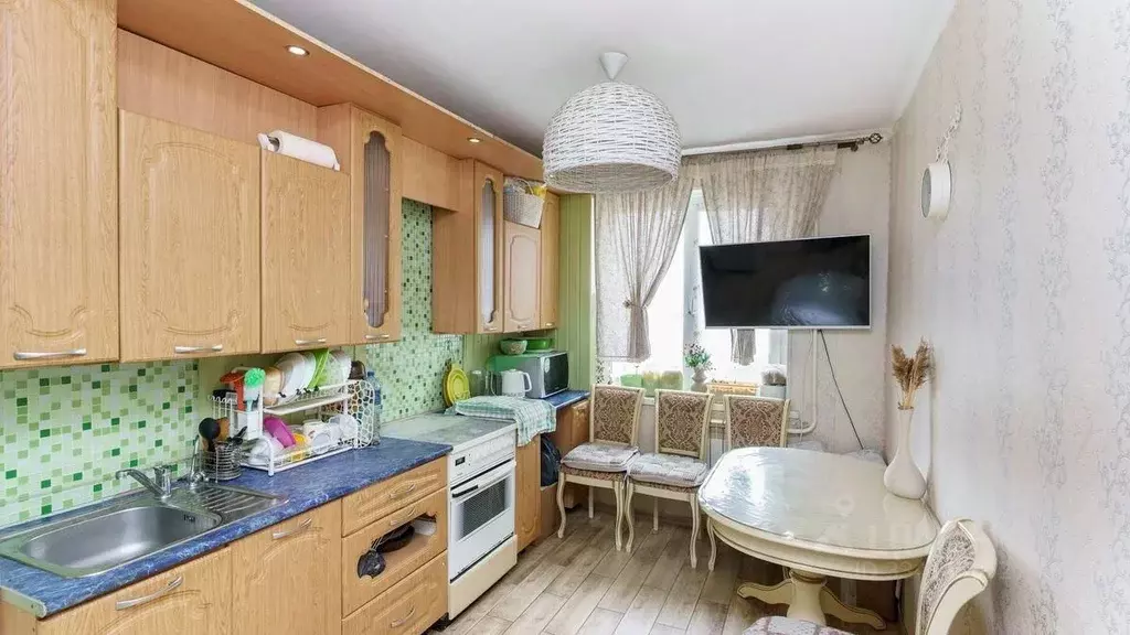 3-к кв. Тюменская область, Тюмень ул. Елизарова, 49 (66.2 м) - Фото 1