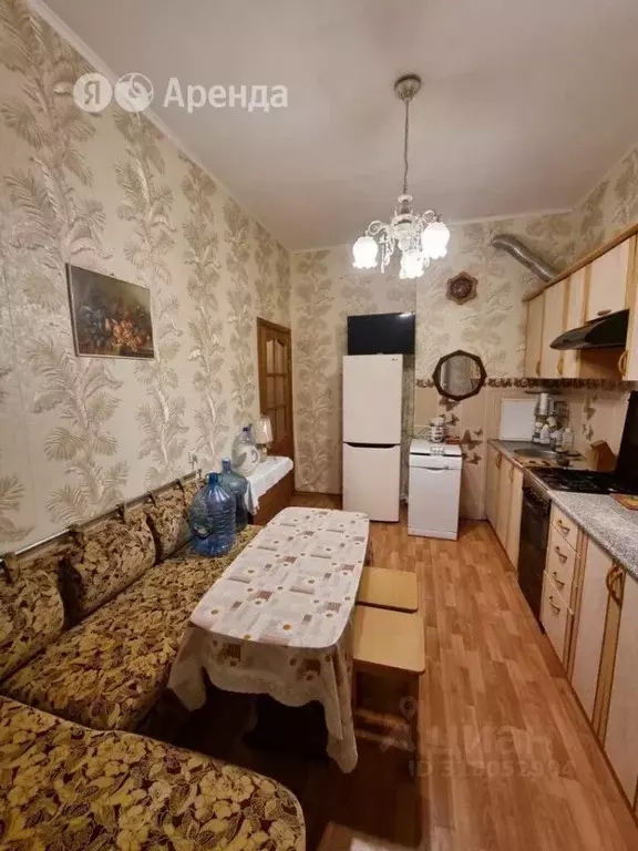 2-к кв. Ленинградская область, Гатчина просп. 25 Октября, 65А (63.0 м) - Фото 1