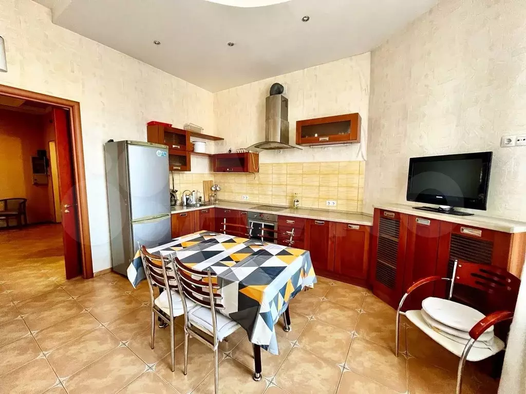 3-к. квартира, 125 м, 6/6 эт. - Фото 1