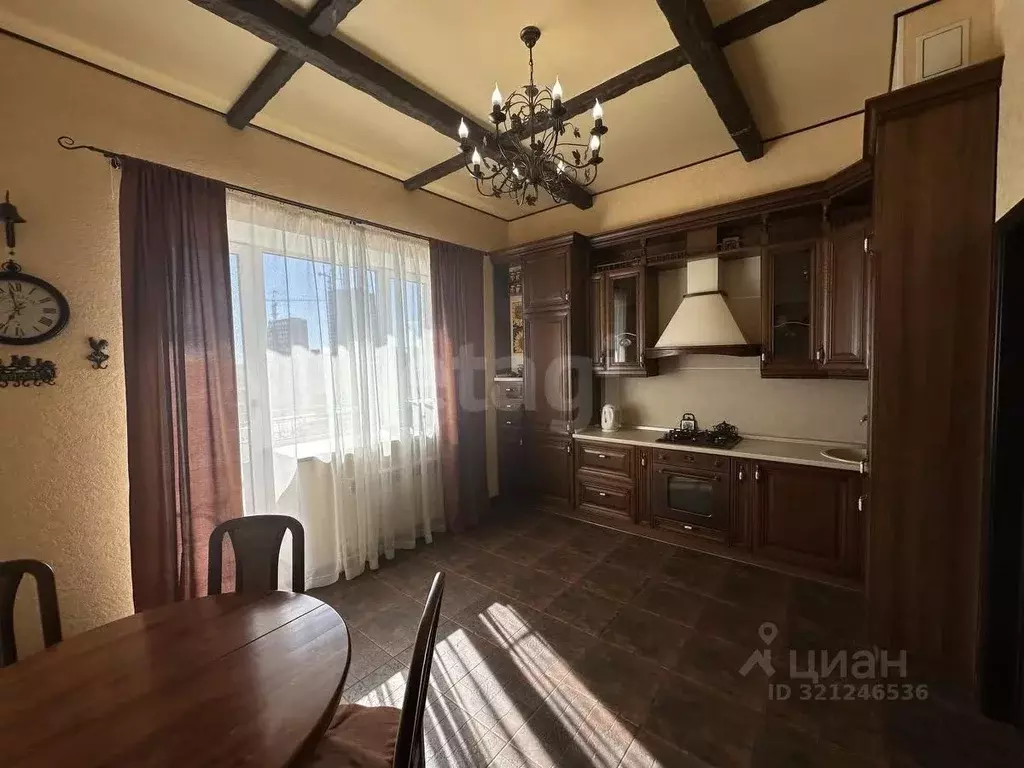 2-к кв. Астраханская область, Астрахань ул. Латышева, 7В (82.0 м) - Фото 2