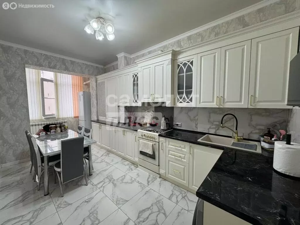 2-комнатная квартира: Нальчик, район Горная, Солнечная улица, 10к3 (61 ... - Фото 0