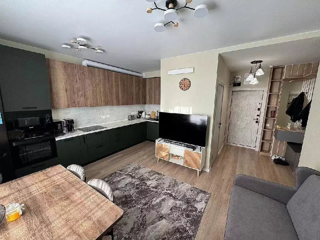 Продается 4-комнатная квартира - Фото 2