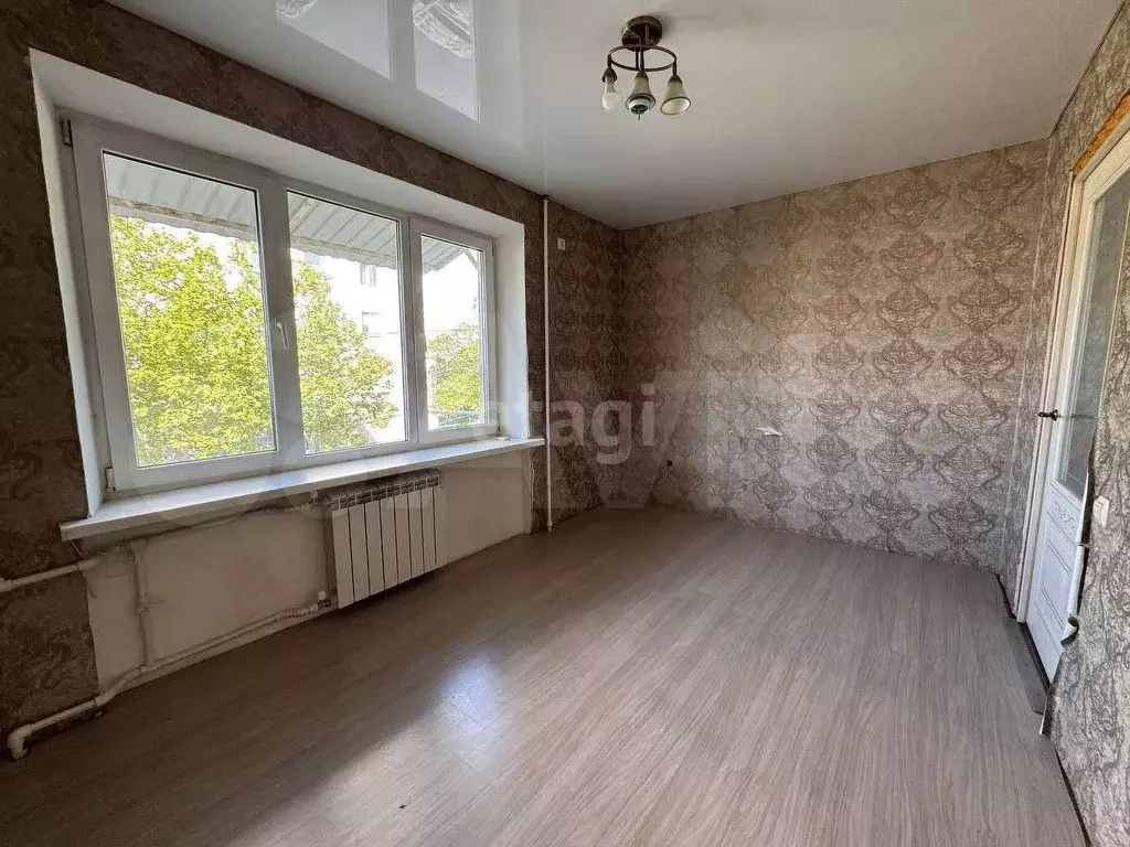 Комната 48,8 м в 2-к., 2/5 эт. - Фото 1