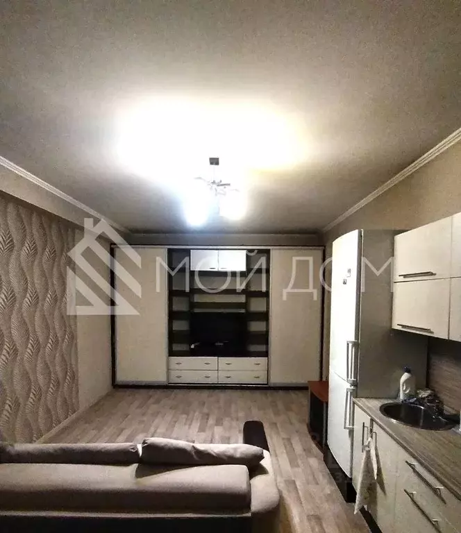 1-к кв. Сахалинская область, Южно-Сахалинск ул. Есенина, 4 (44.0 м) - Фото 1