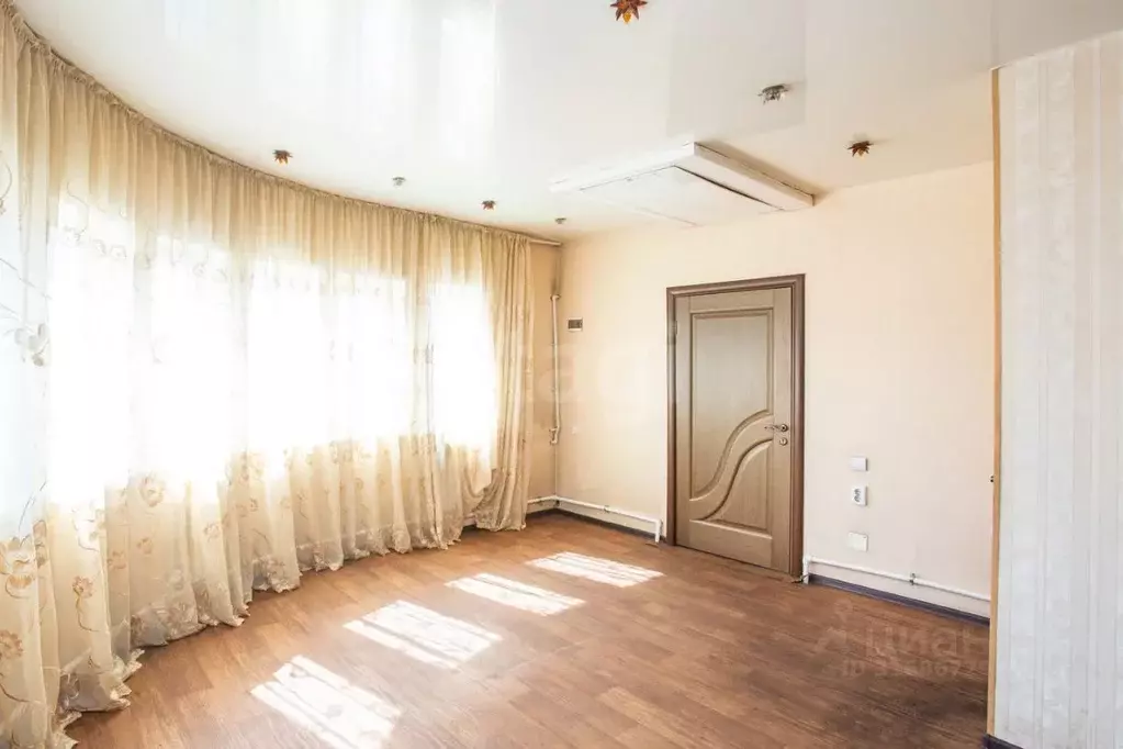 Дом в Кемеровская область, Кемерово Глубокая ул. (337 м) - Фото 1