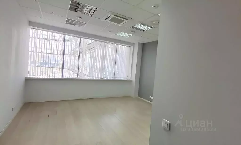 Офис в Свердловская область, Екатеринбург ул. Мамина-Сибиряка, 101 (83 ... - Фото 1