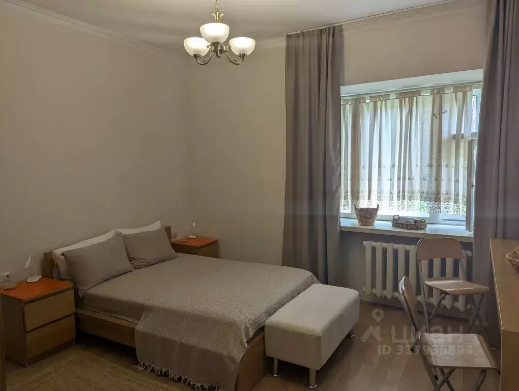 2-к кв. Тюменская область, Тюмень ул. Урицкого, 13 (60.0 м) - Фото 1