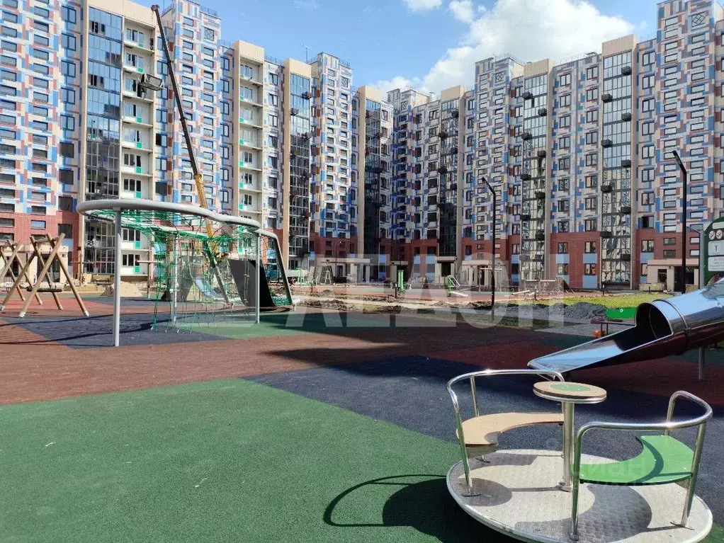 1-к кв. Омская область, Омск Заозерный мкр, ул. Сергея Тюленина, 12 ... - Фото 1