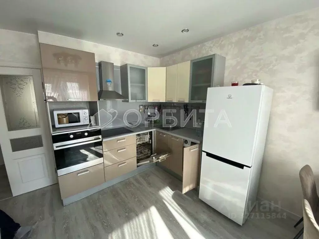 3-к кв. Тюменская область, Тюмень ул. Михаила Сперанского, 19 (63.7 м) - Фото 2