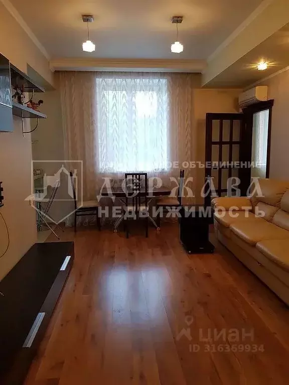 3-к кв. Кемеровская область, Кемерово Весенняя ул., 18 (72.6 м) - Фото 0
