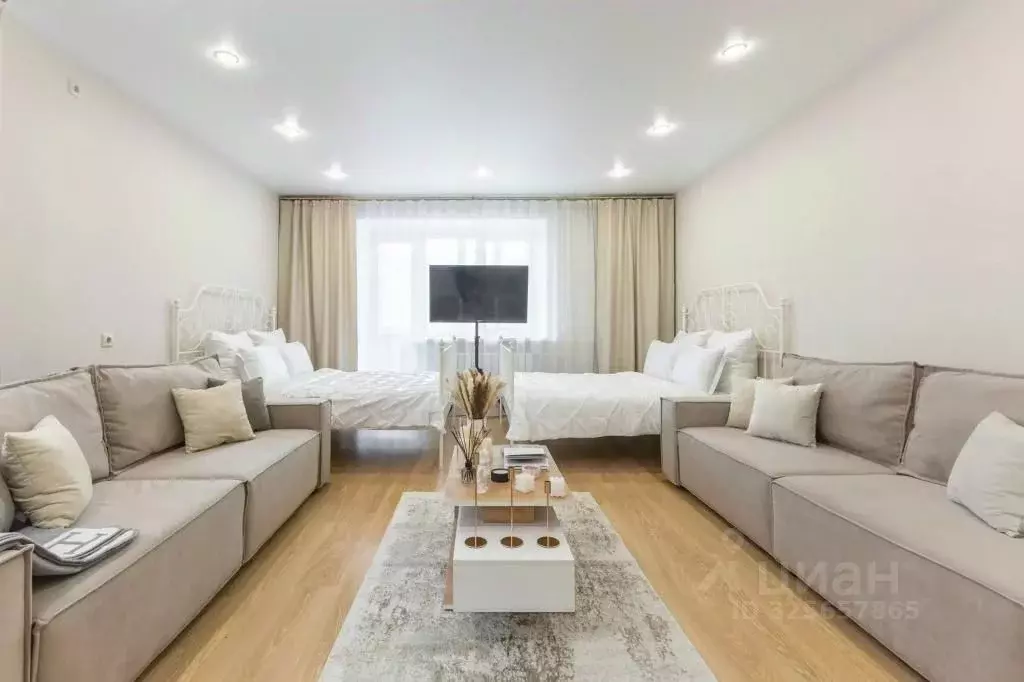 2-к кв. Татарстан, Казань Габдуллы Тукая ул., 75г (75.0 м) - Фото 0