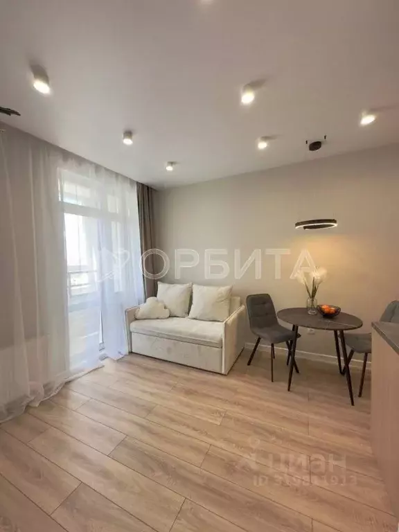 1-к кв. Тюменская область, Тюмень ул. Фармана Салманова, 23 (33.0 м) - Фото 0