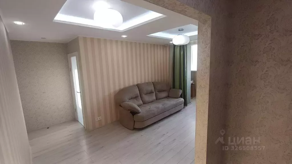 4-к кв. Алтайский край, Барнаул Молодежная ул., 59 (91.8 м) - Фото 0