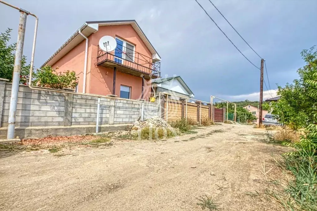 Дом в Крым, Алушта ш. Судакское (100 м) - Фото 1