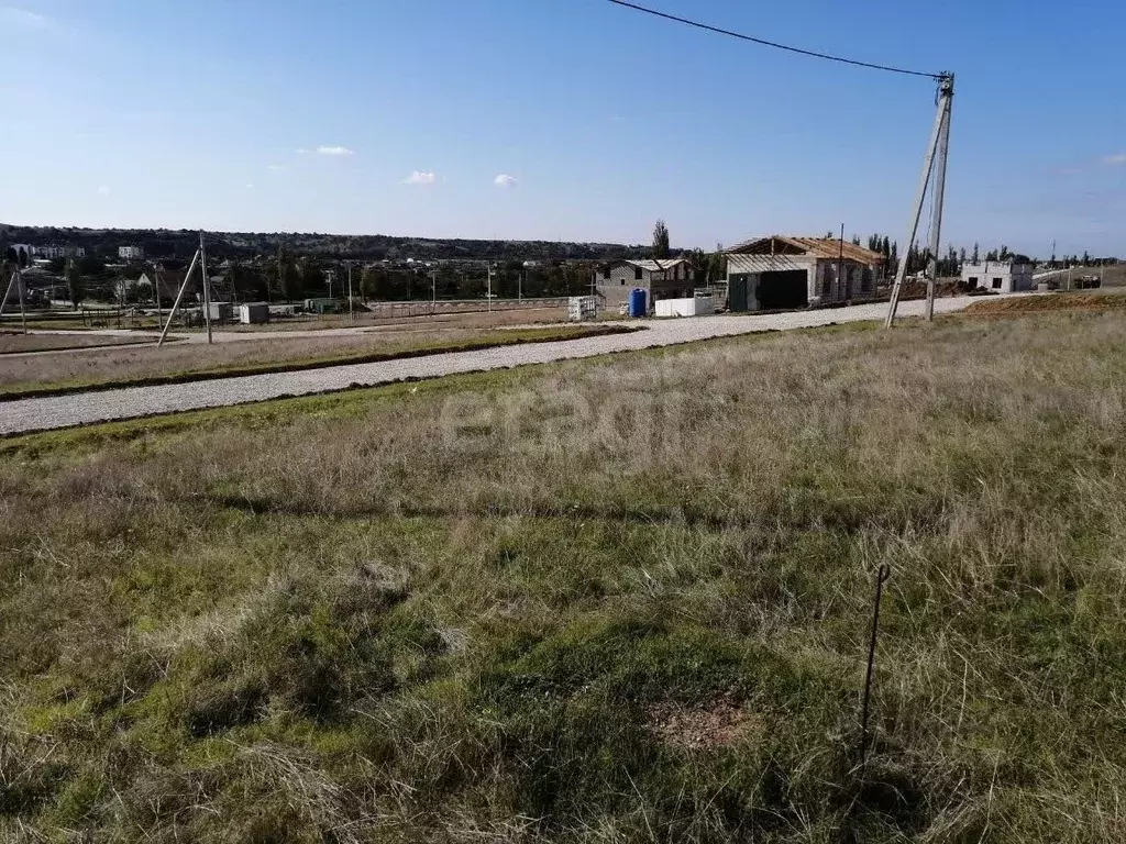 Участок в Севастополь с. Полюшко, ул. Алексея Куликова (4.0 сот.) - Фото 1