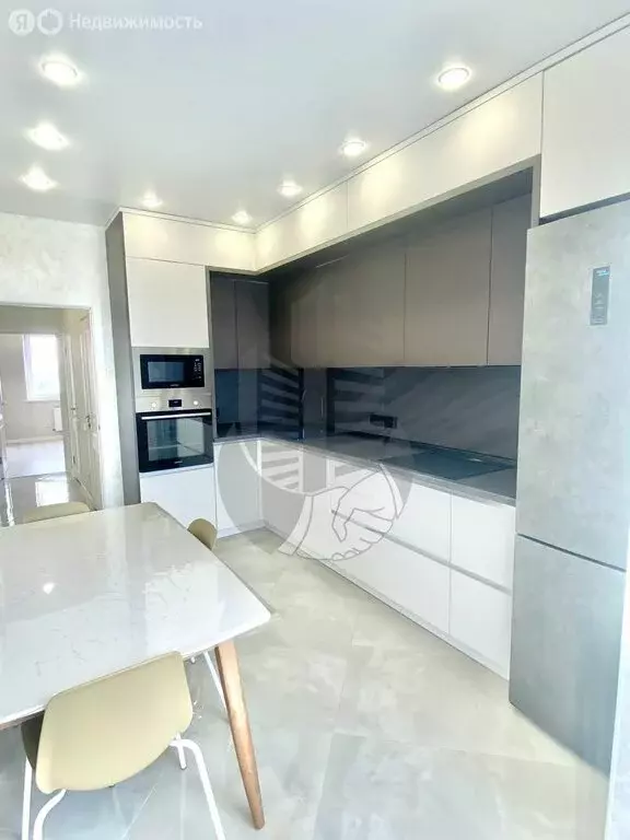 3-комнатная квартира: Краснодар, улица имени Дзержинского, 110А (66 м) - Фото 1