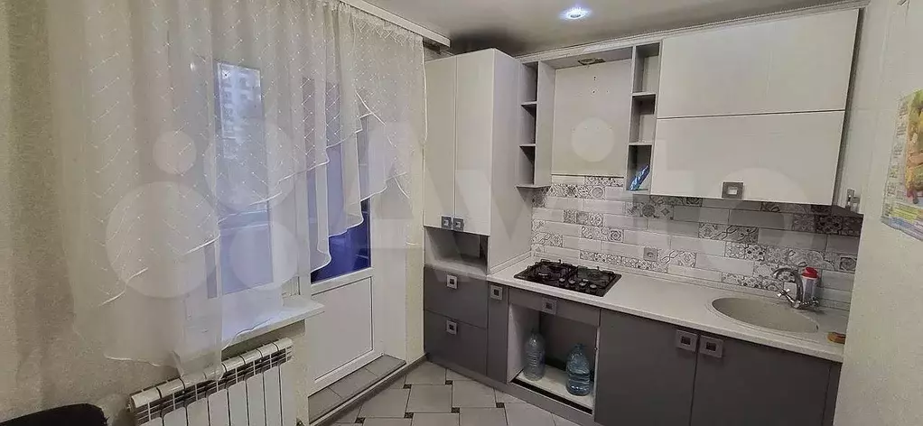 2-к. квартира, 60 м, 1/10 эт. - Фото 1