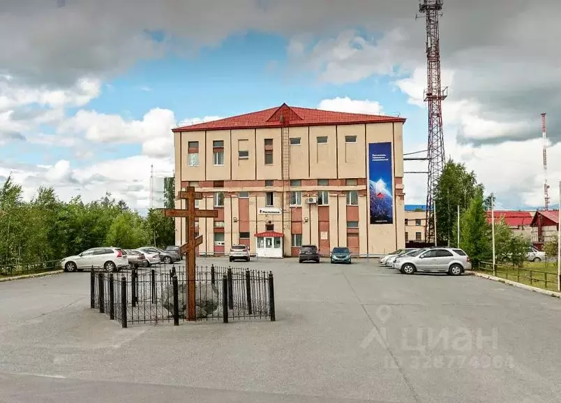 Офис в Ямало-Ненецкий АО, Надым Комсомольская ул., 8 (178 м) - Фото 1