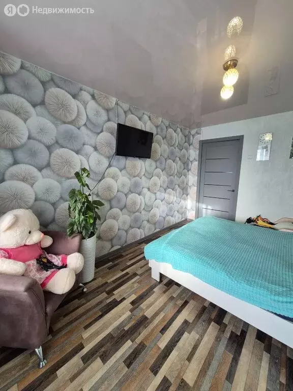 4-комнатная квартира: Краснокамск, улица Энтузиастов, 17 (74.3 м) - Фото 1