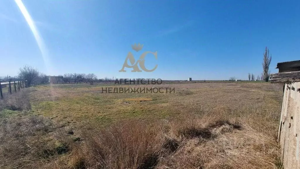 Участок в Крым, Кировский район, Журавское с/пос, с. Новопокровка ул. ... - Фото 1