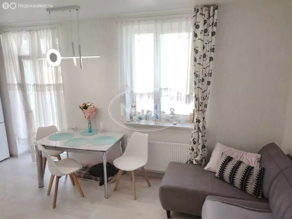 2-комнатная квартира: Пионерский, Октябрьская улица, 3Б к2 (57.5 м) - Фото 1